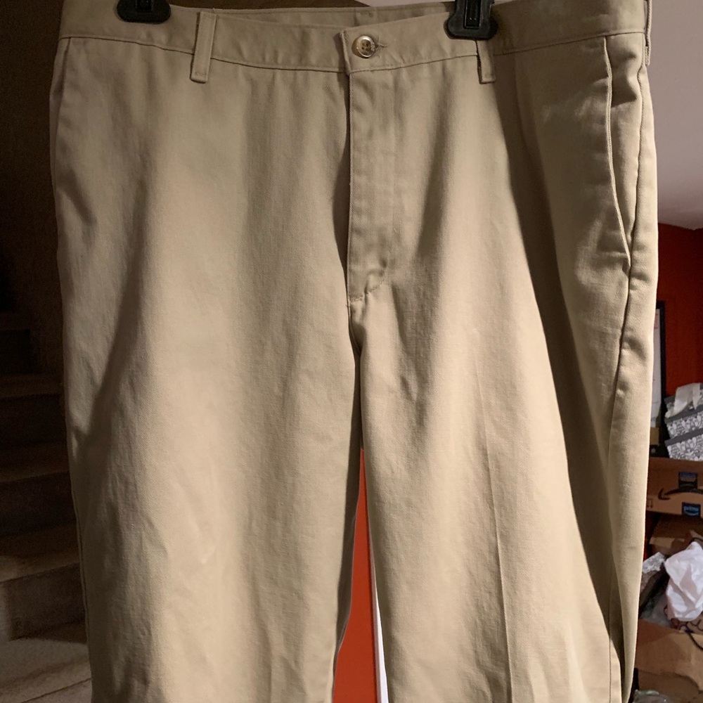 Tan Khakis -38/32 - Lee Khakis - Like New